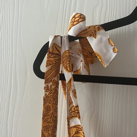 Tiger Crop Top - Picture 3 of 3